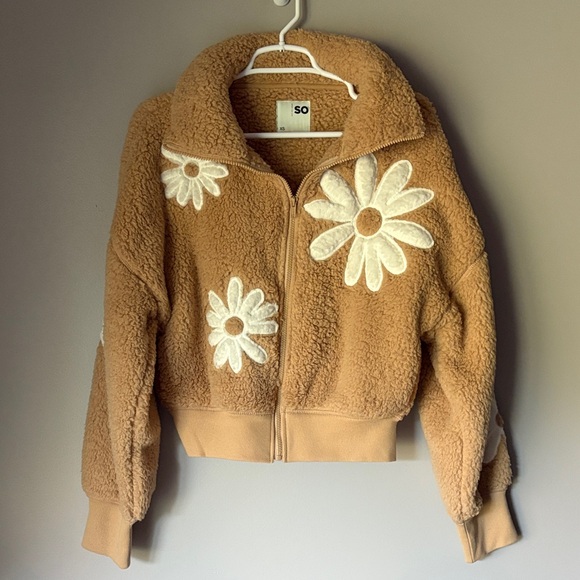 SO Women’s Faux Sherpa Tan Floral Daisy Full Zip Jacket - Picture 2 of 7